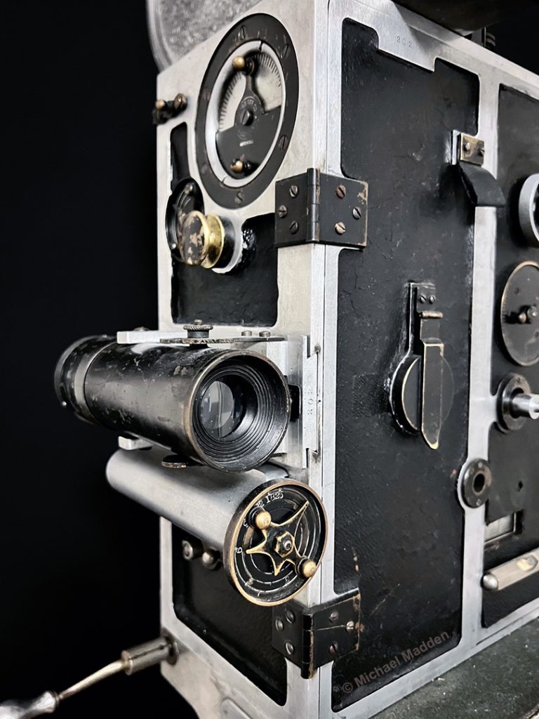 A view of the finder mounted on the side of the Wilart Camera