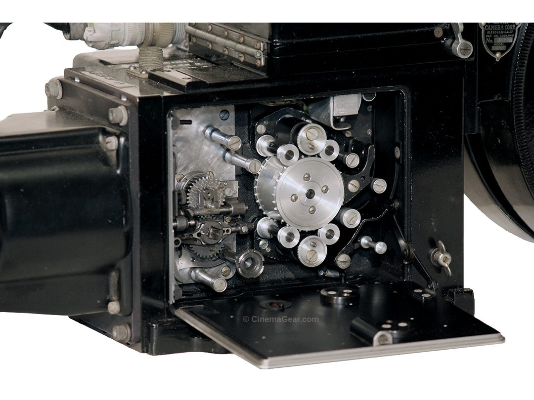 Mitchell KF-8 aircraft reconnaissance camera