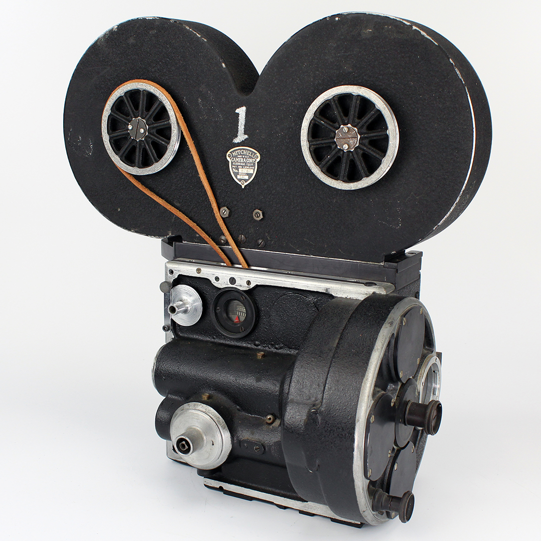 Bell and Howell 2709 sn. 707 antique 35mm motion picture film camera originally sold to First National Productions in 1925