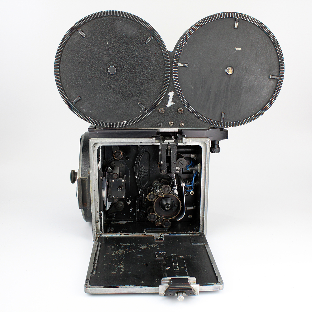 Bell and Howell 2709 sn. 707 antique 35mm motion picture film camera originally sold to First National Productions in 1925