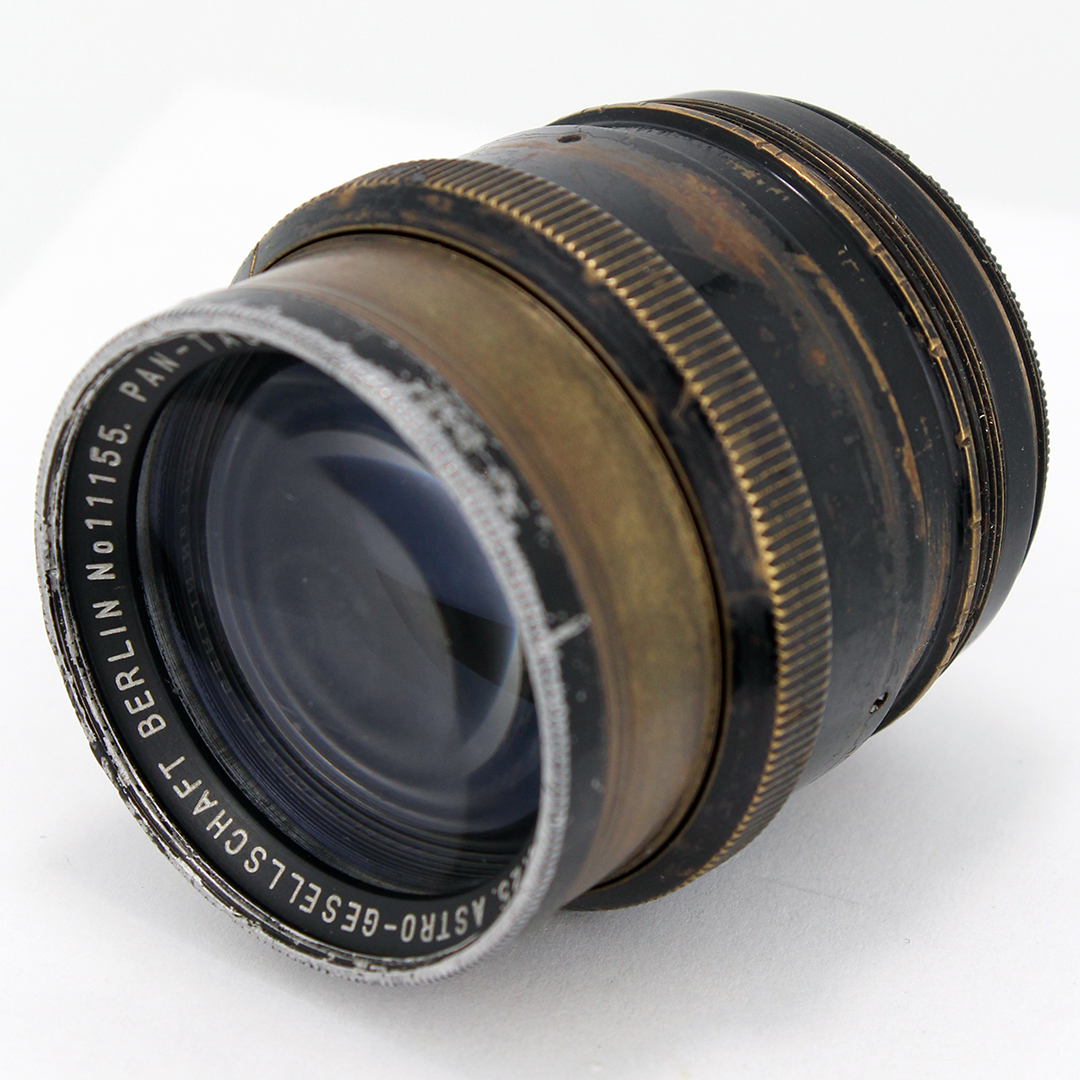Astro Berlin Pan-Tachar 75mm f2.3 lens cell.