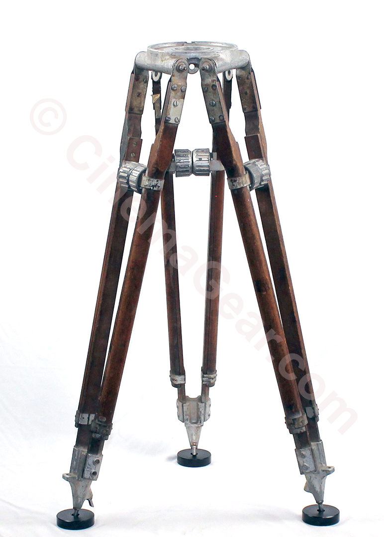 Standard wooden tripod with Mitchell top